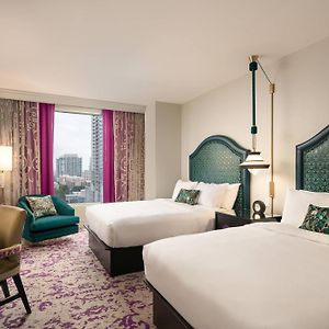 Queen Room Mobility accessible